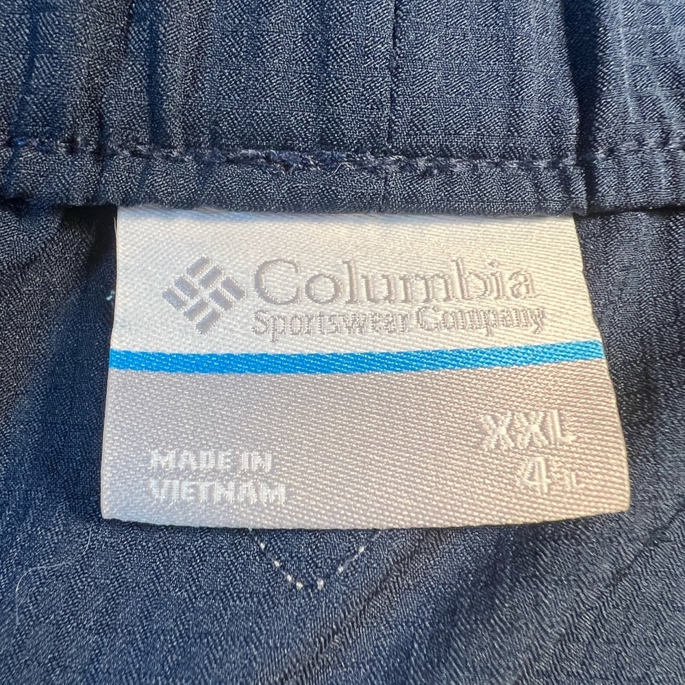 Columbia PFG Women’s Shorts - Picture 4 of 6
